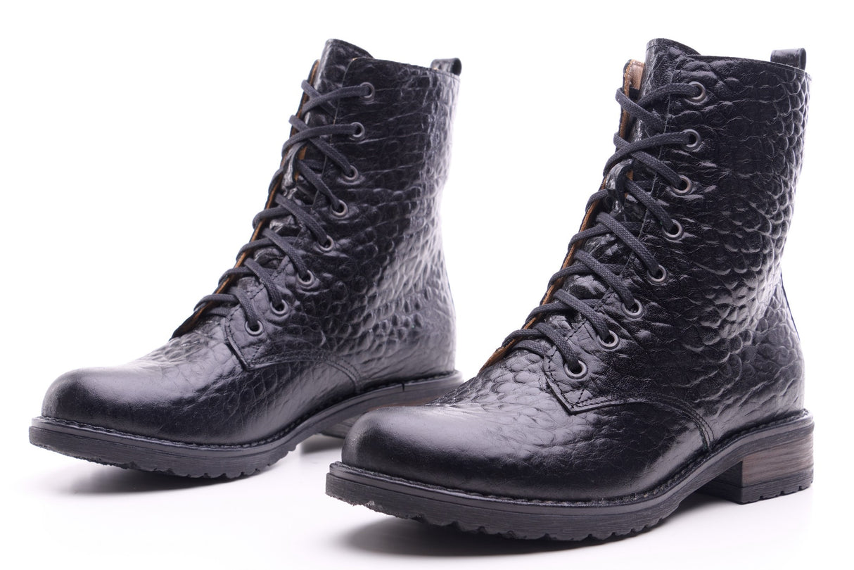 Bosccolo Womens Boots - Black Embossed