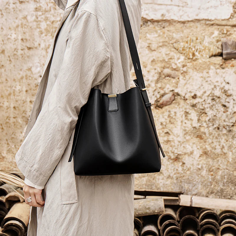 Nalandu Minimalist Genuine Leather Bucket Shoulder Bag - Black