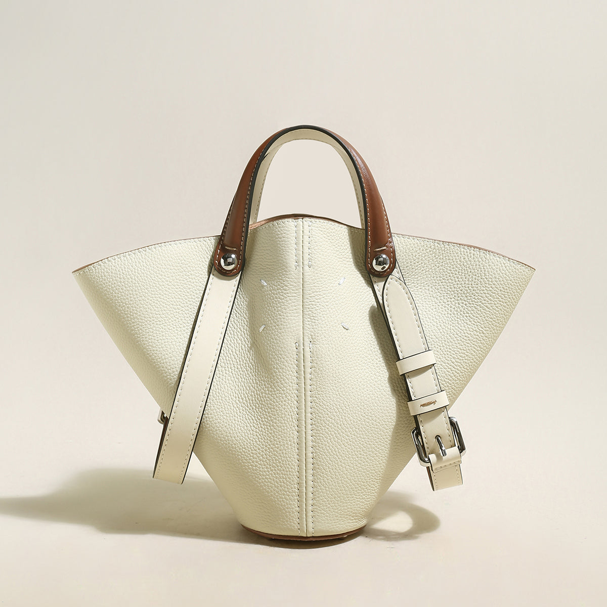 Taormina Sculptural Pebbled Leather Bucket Bag - Ivory