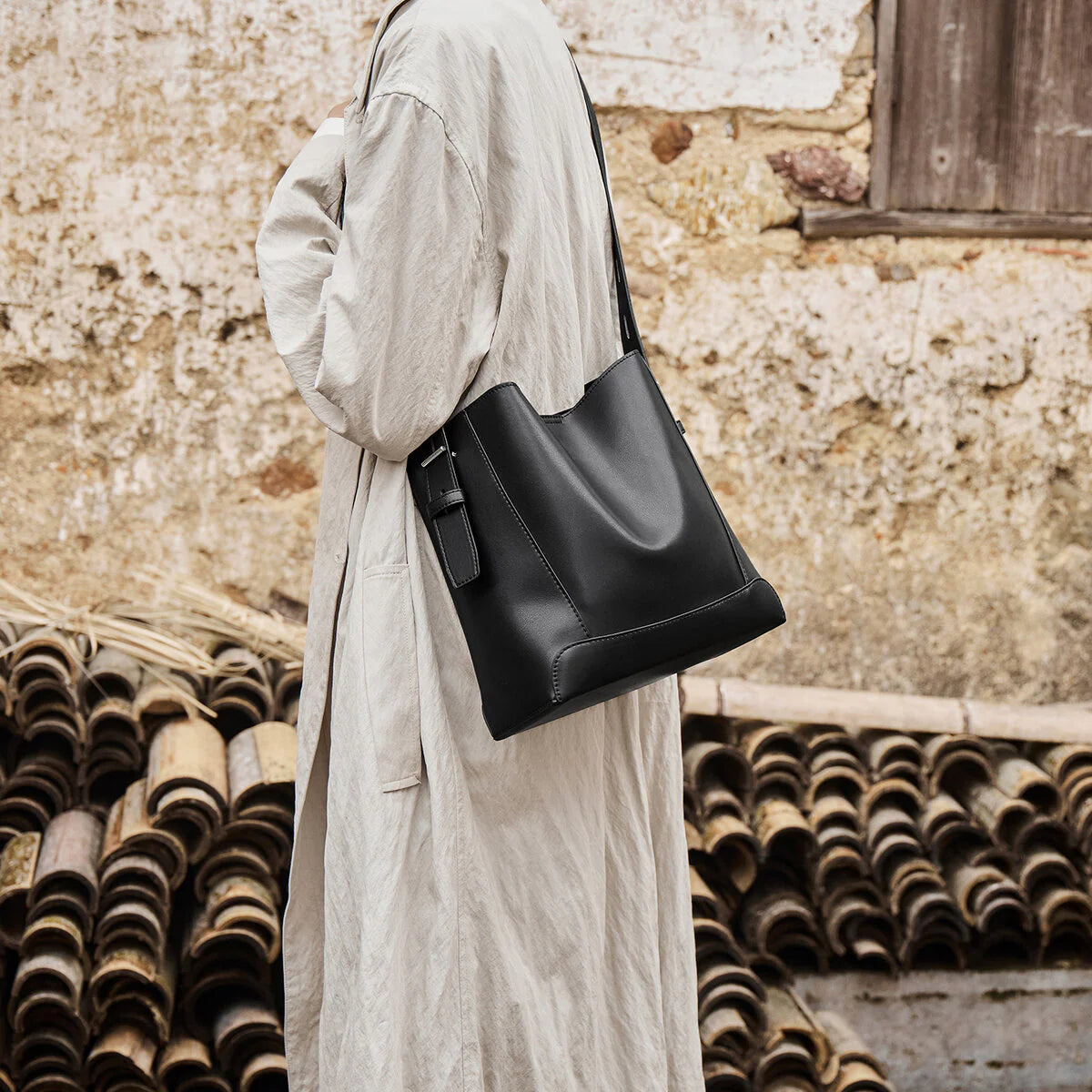 Nalandu Luxe Genuine Leather Bucket Tote Shoulder Bag - Black