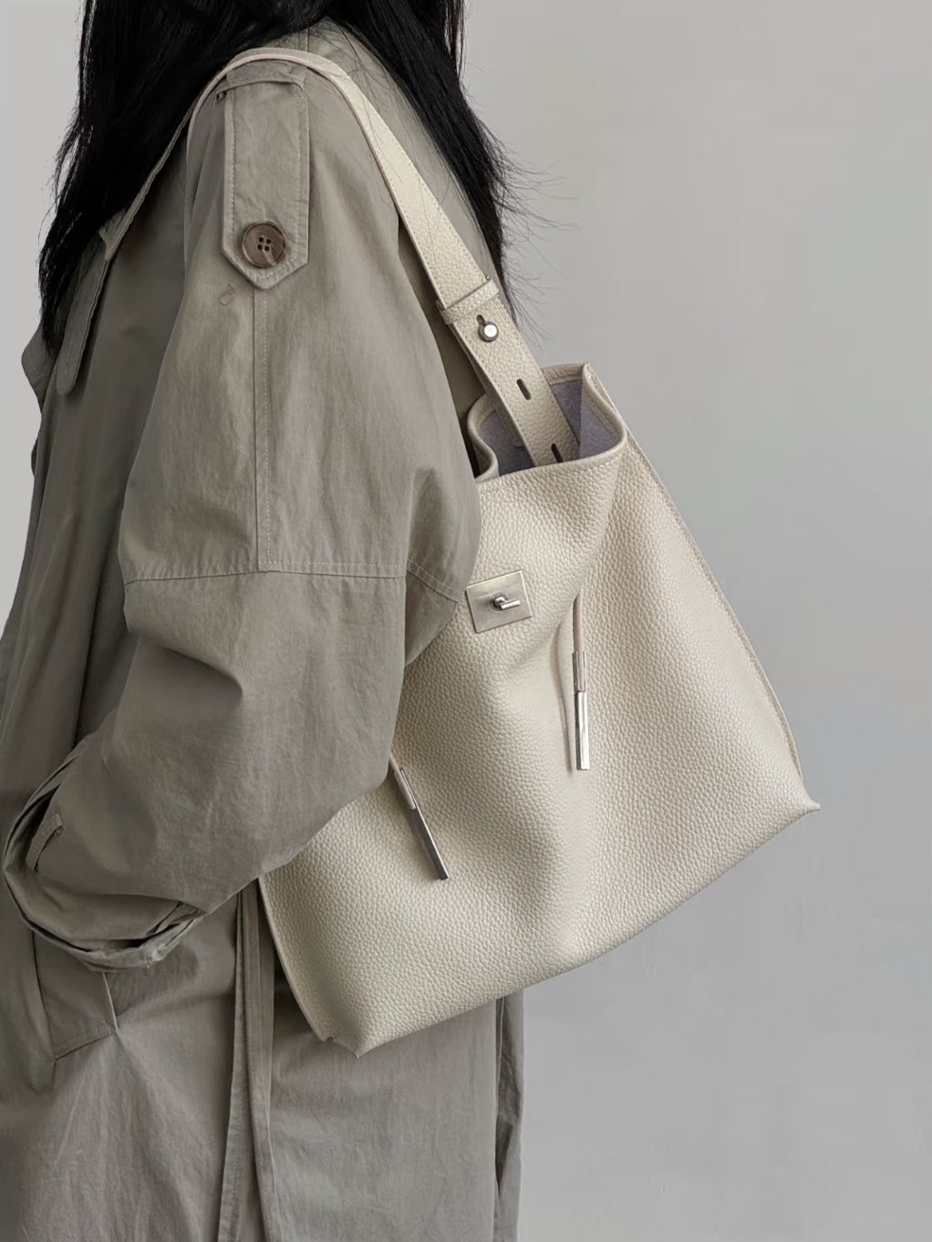 Pebbled Leather Slouchy Hobo Tote - Ivory