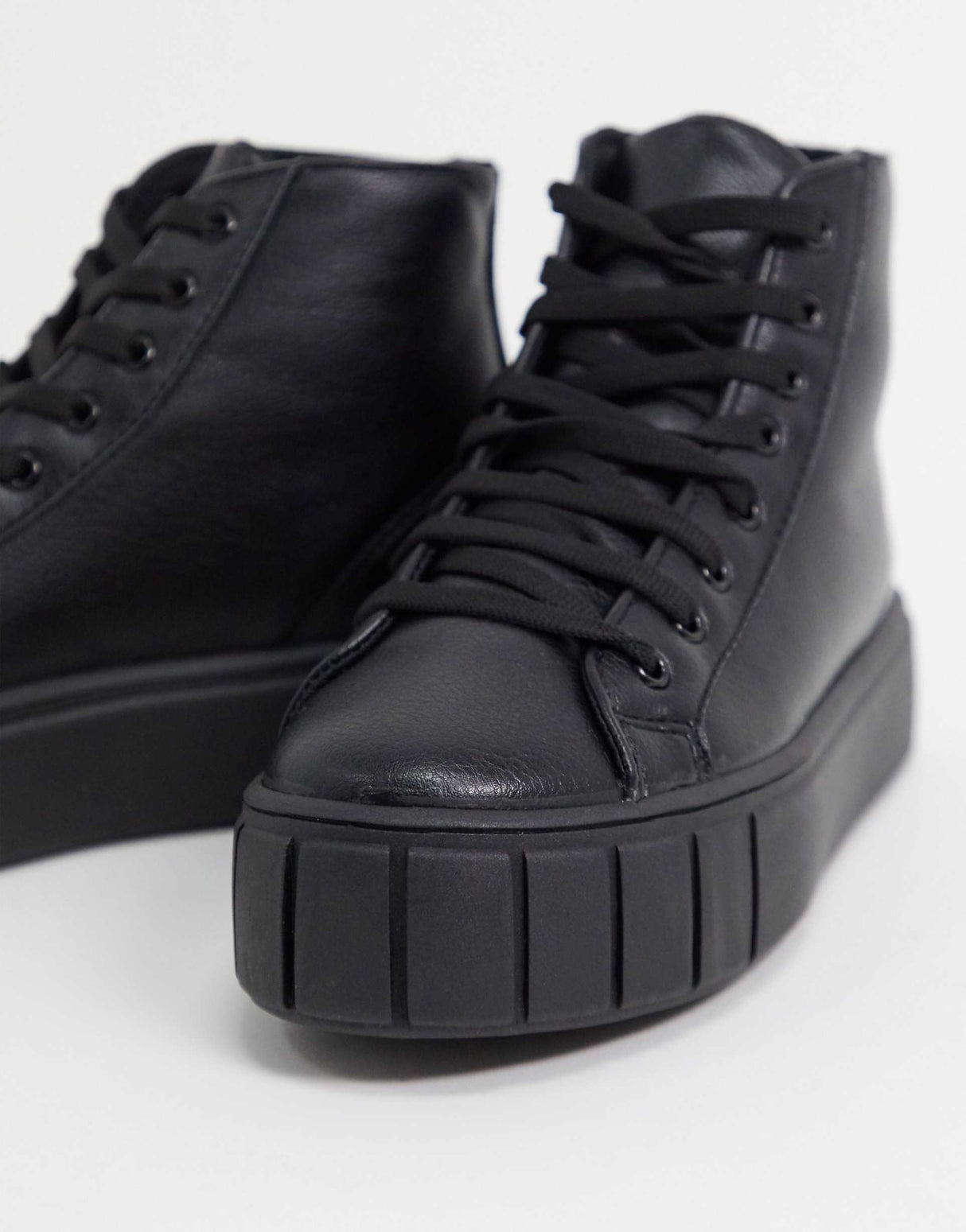 Asos Design Dewy Chunky Hi Top Trainers In Black