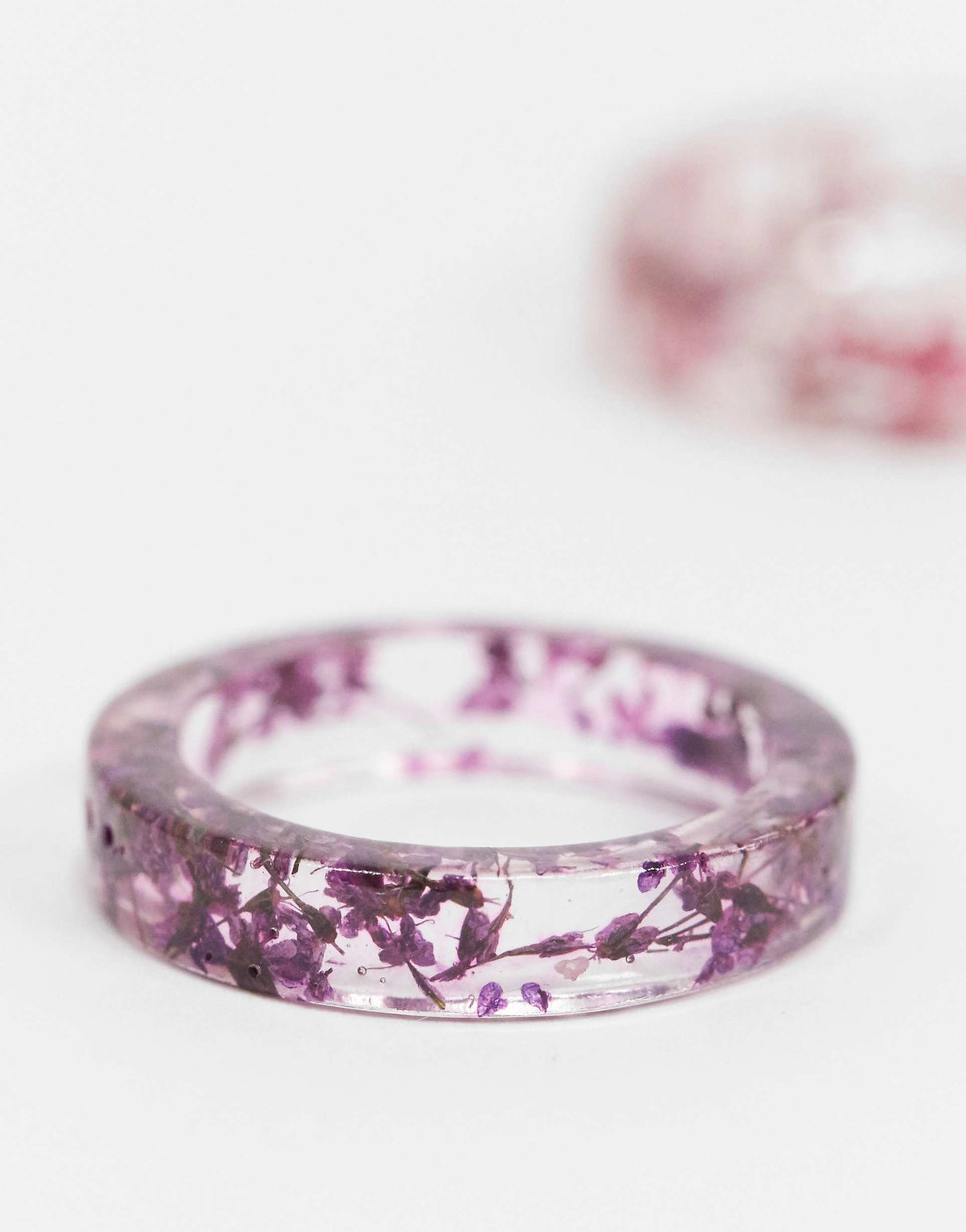Asos Design Pack Of 2 Rings With Floral Plastic Resin In Pink And Purple