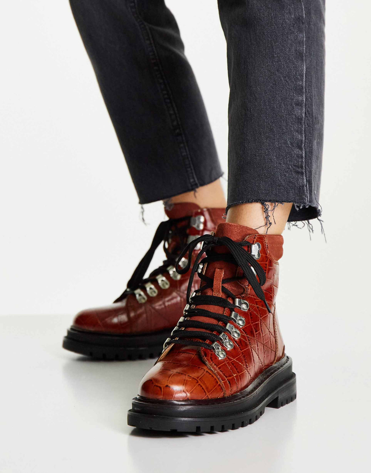 Asos Design Adrift Chunky Lace Up Hiker Boots In Tan Croc