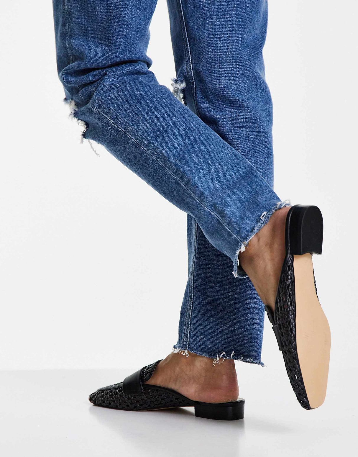 Schuh Latoya Woven Backless Mules In Black