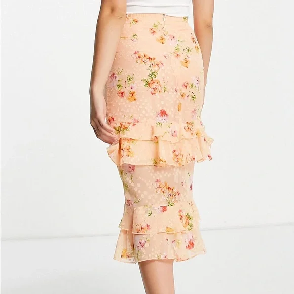 Dark Pink Tiered Frill Textured Midi Skirt In Ditsy Peach Floral
