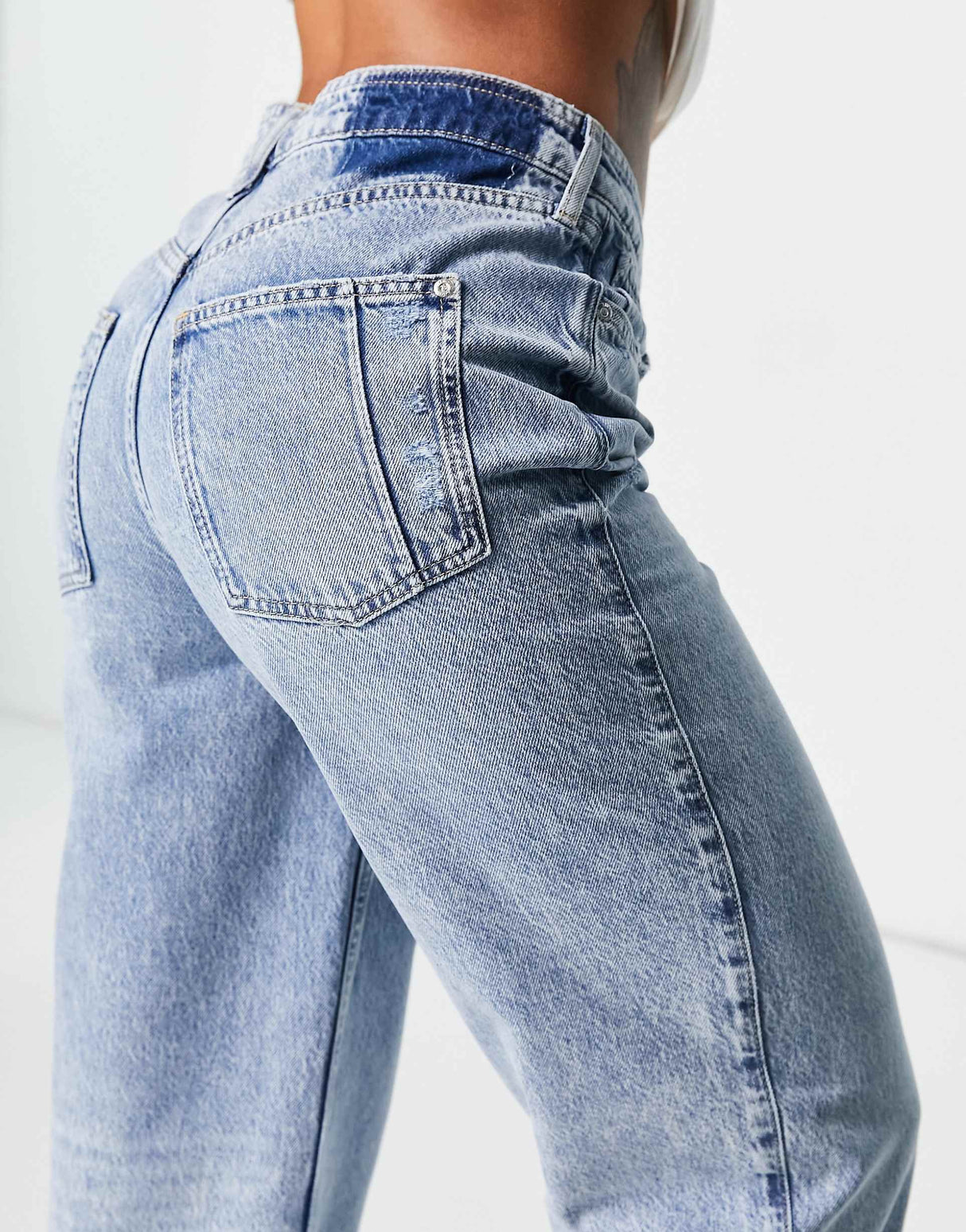 River Island Oversized Mom Jeans In Mid Auth Blue