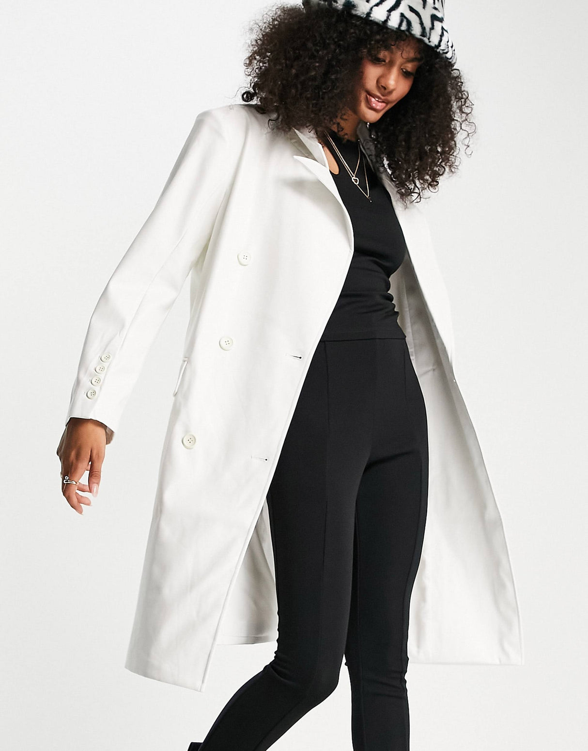 Amy Lynn Formal Pu Trench Coat In Off White