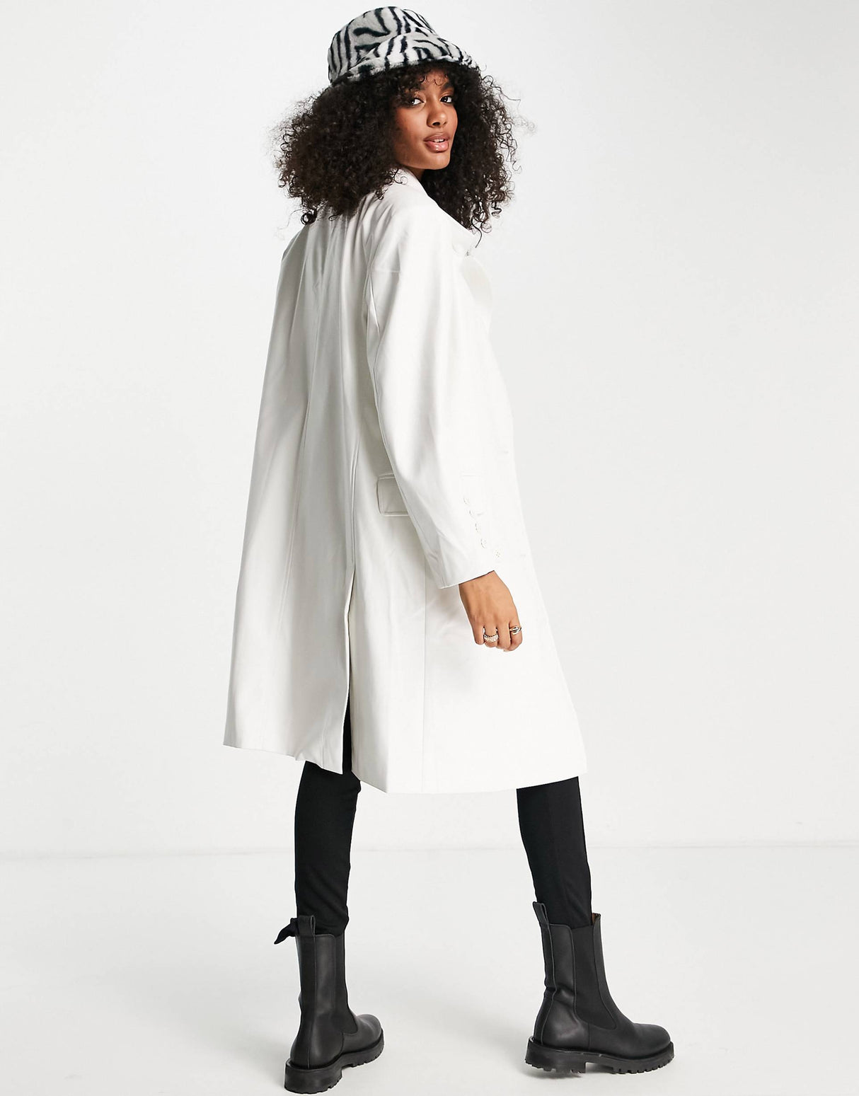 Amy Lynn Formal Pu Trench Coat In Off White