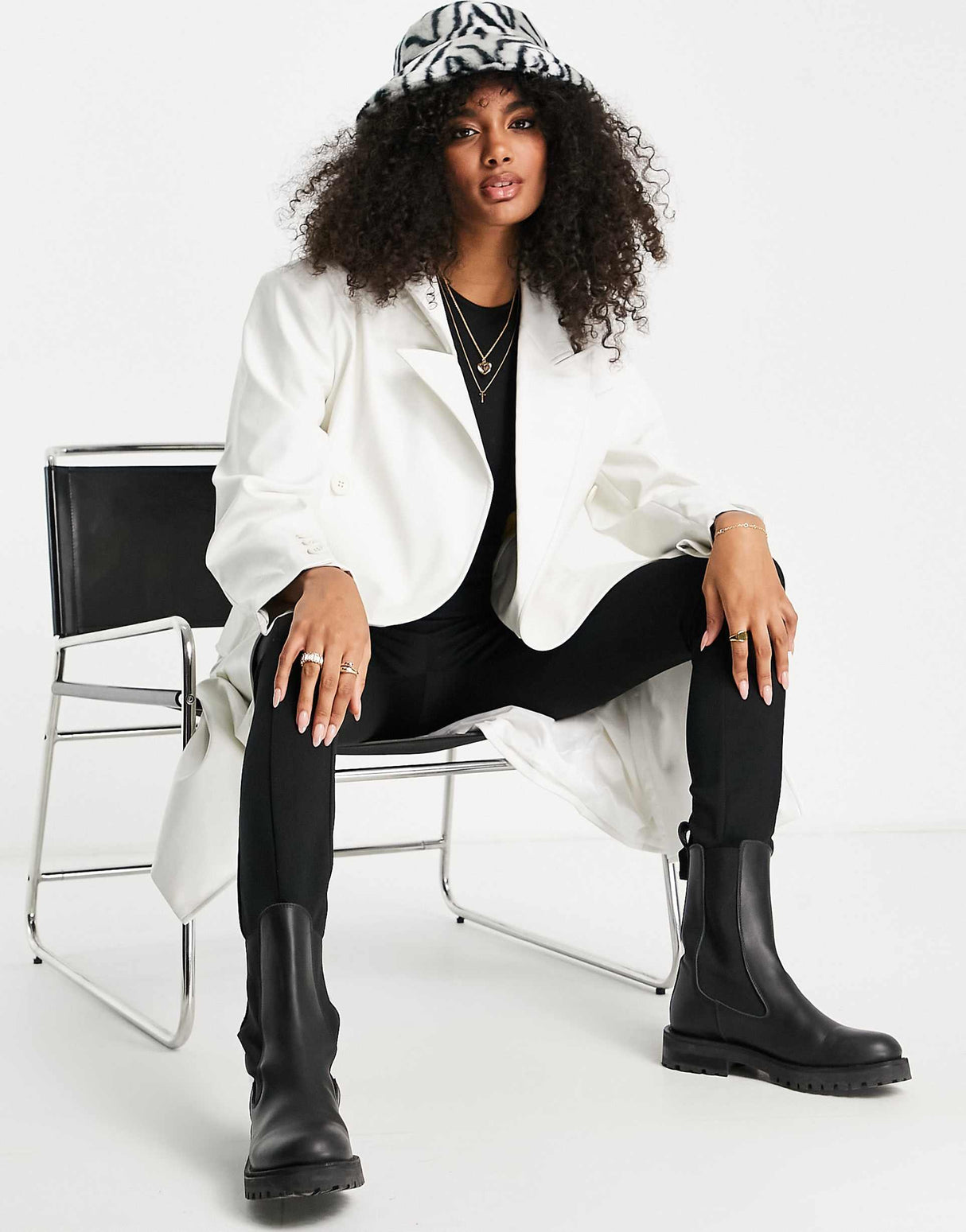 Amy Lynn Formal Pu Trench Coat In Off White