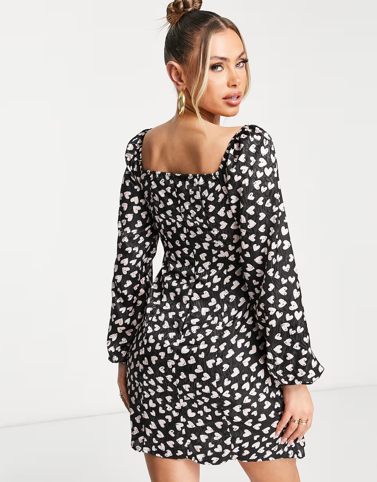 Qed London Twist Front Bodycon Dress In Heart Print