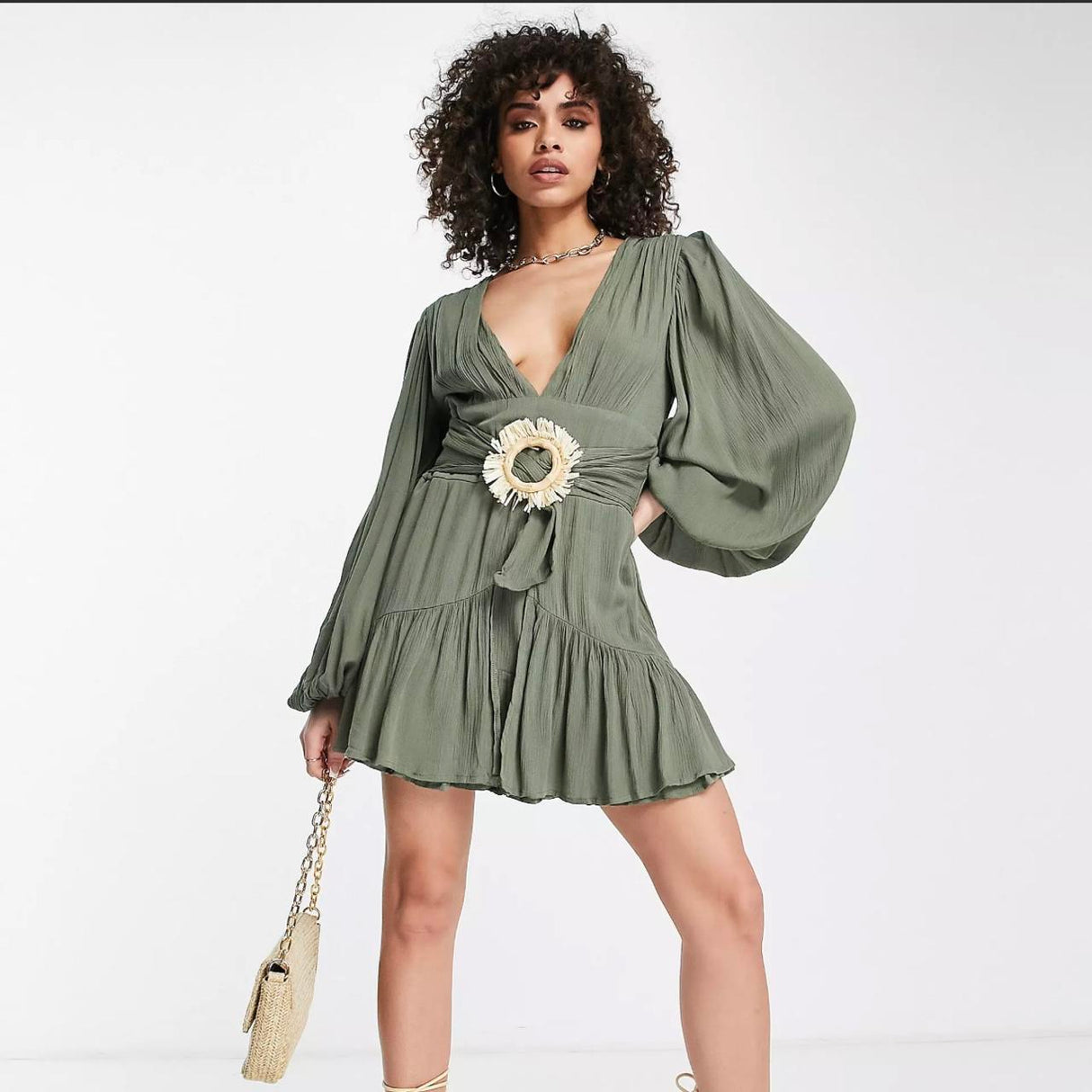 Missguided Balloon Sleeve Plunge Dress Crinkle In Khaki