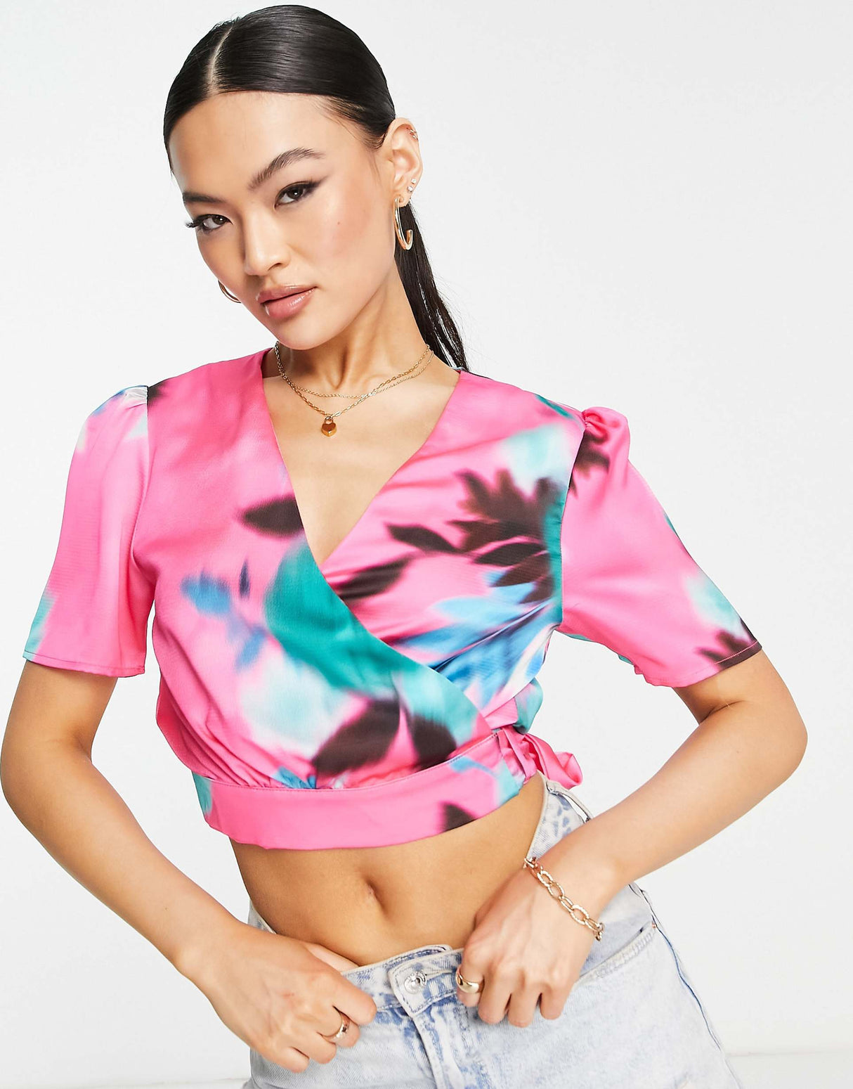 Liquorish Floral Wrap Top In Pink