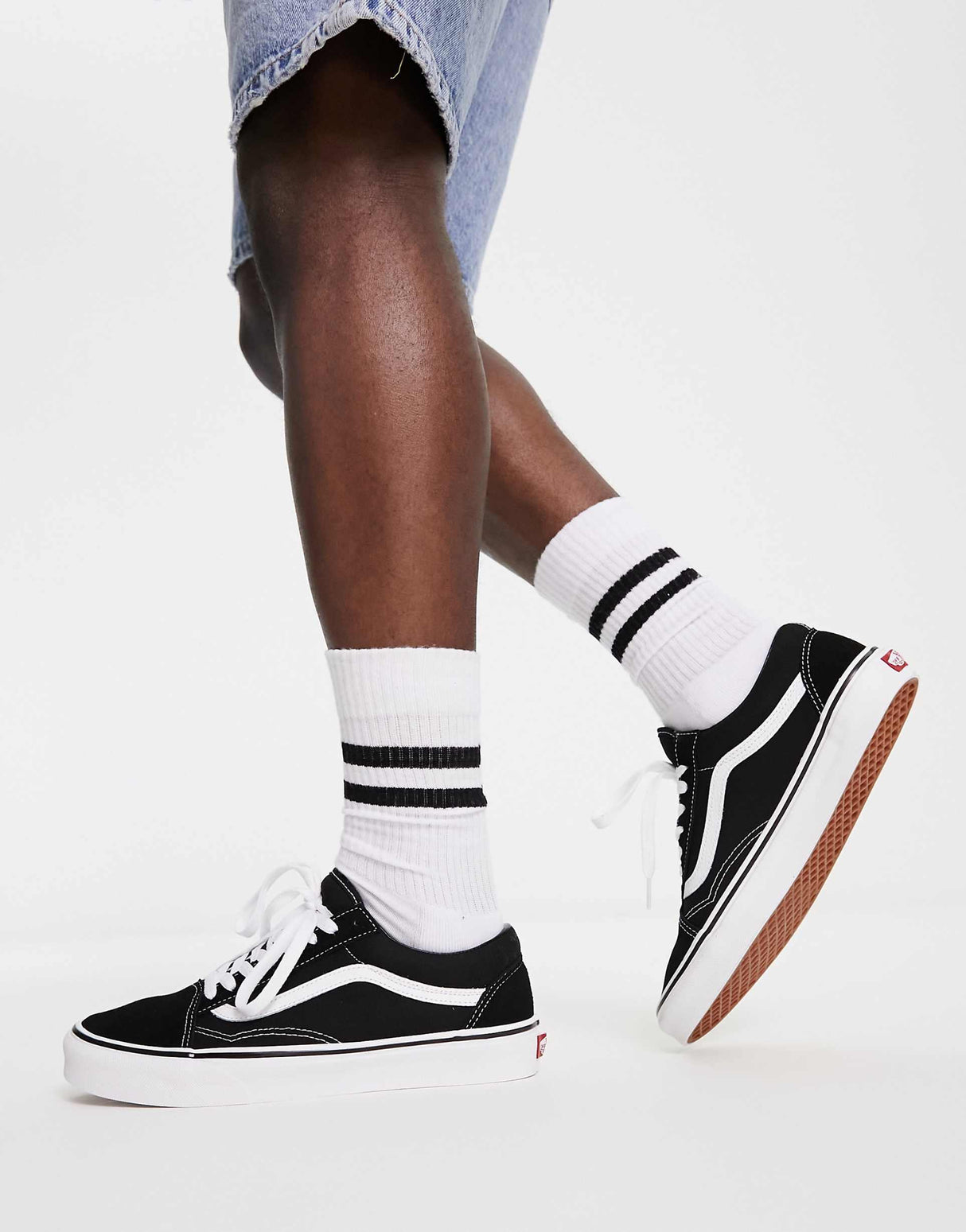 Vans Old Skool Trainers In Black And White