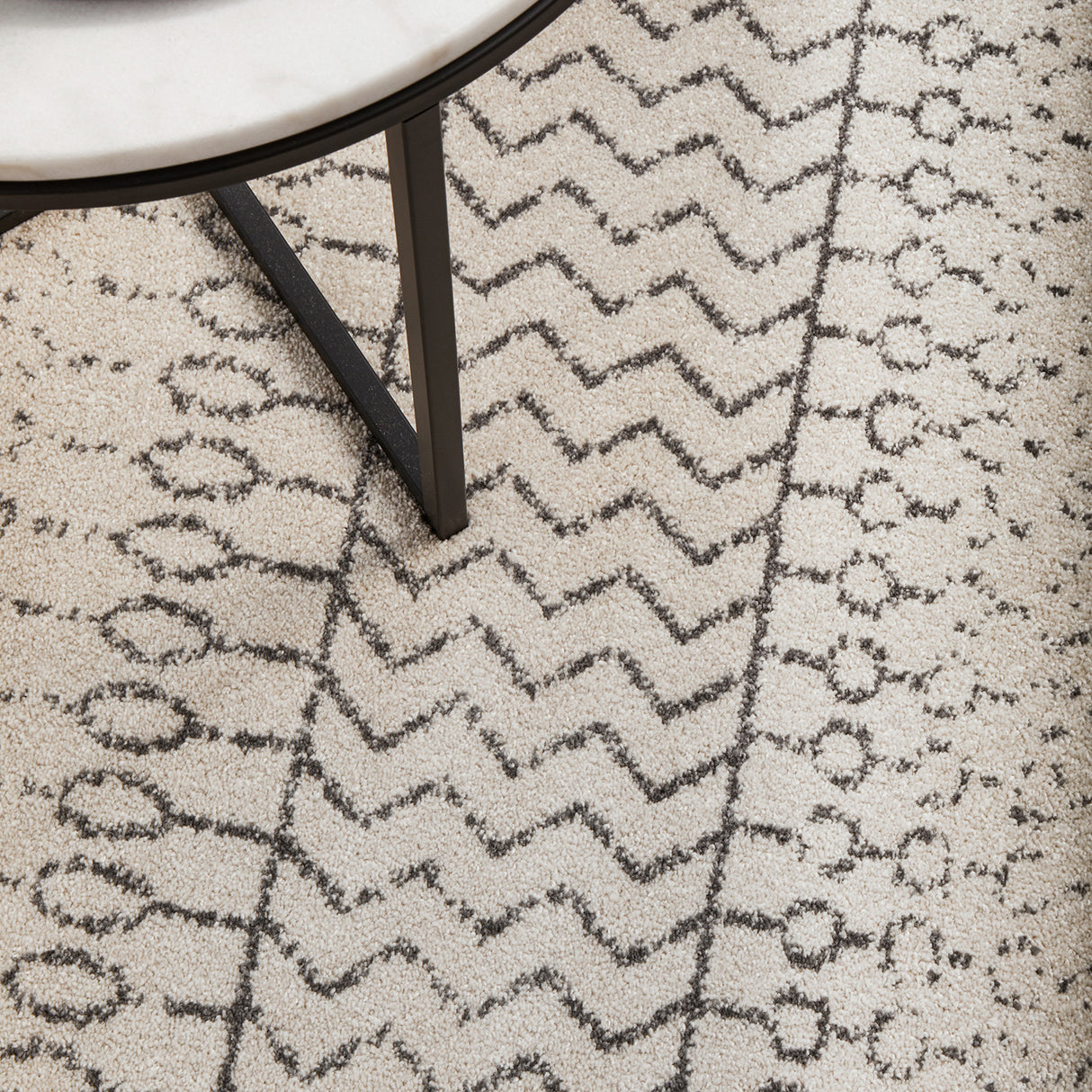 Chrome Harper Silver Round Rug
