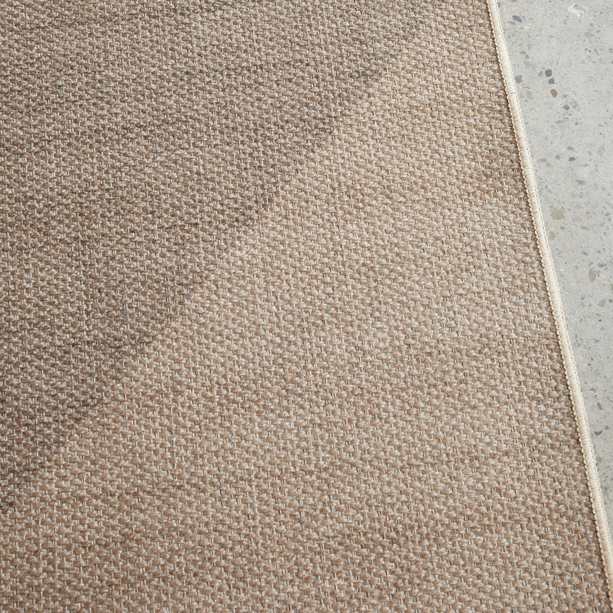 Solar Inesh Natural Rug