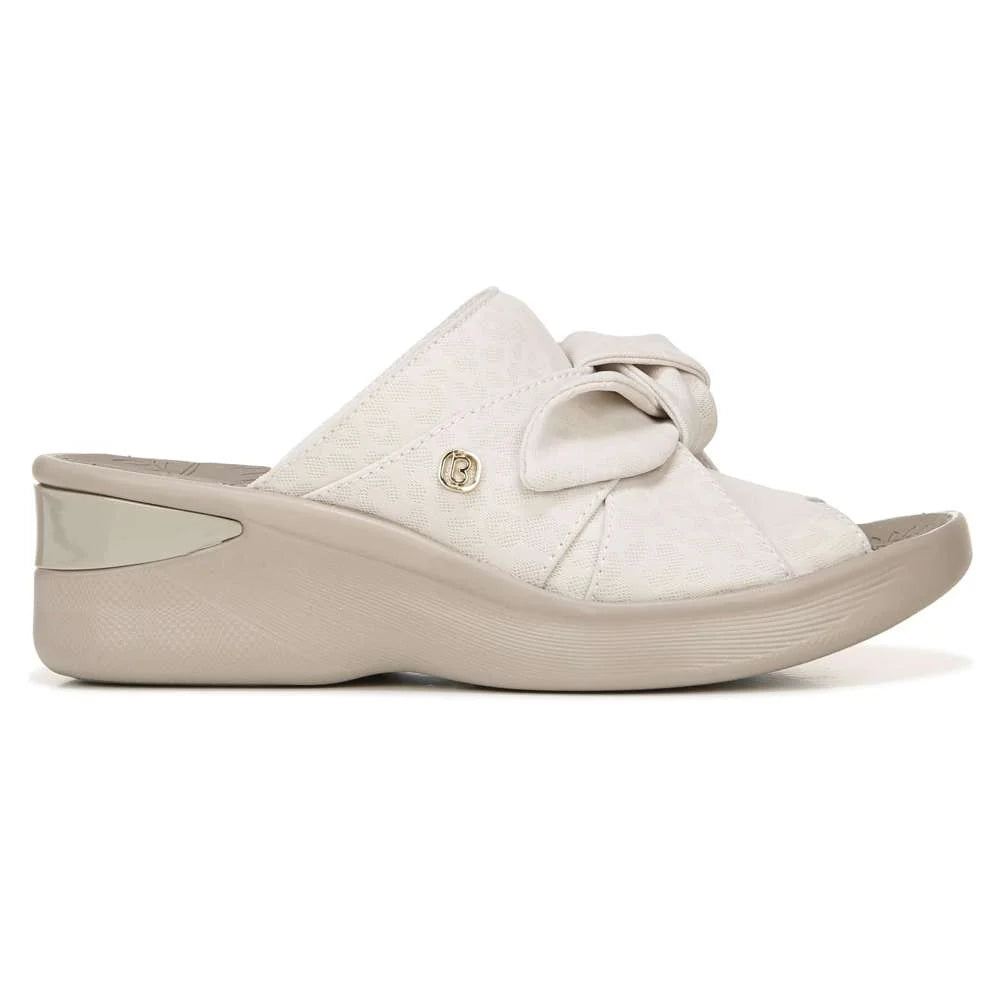 Bzees Smile Wedge - Cream