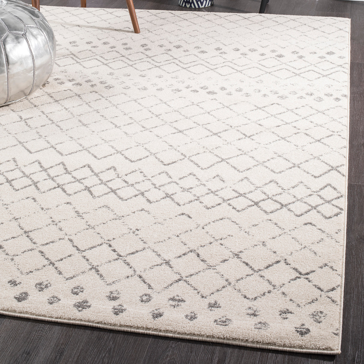 Oasis 454 White Rug