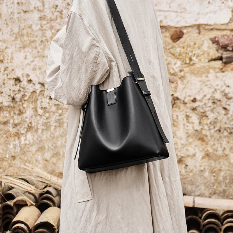 Nalandu Minimalist Genuine Leather Bucket Shoulder Bag - Black
