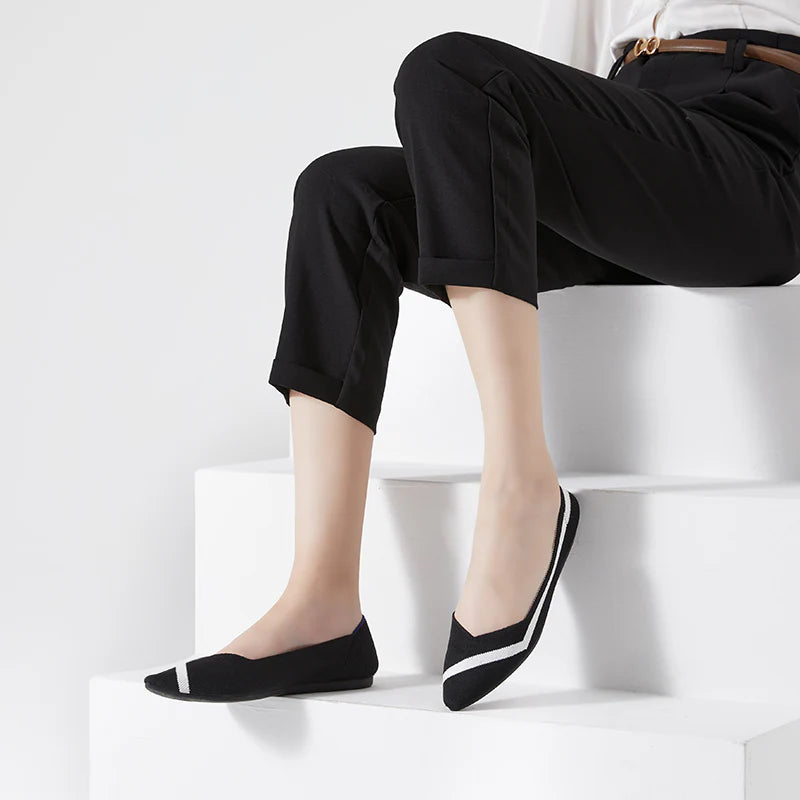 Comfortable Woven Striped Pointed Toe Flats - Black
