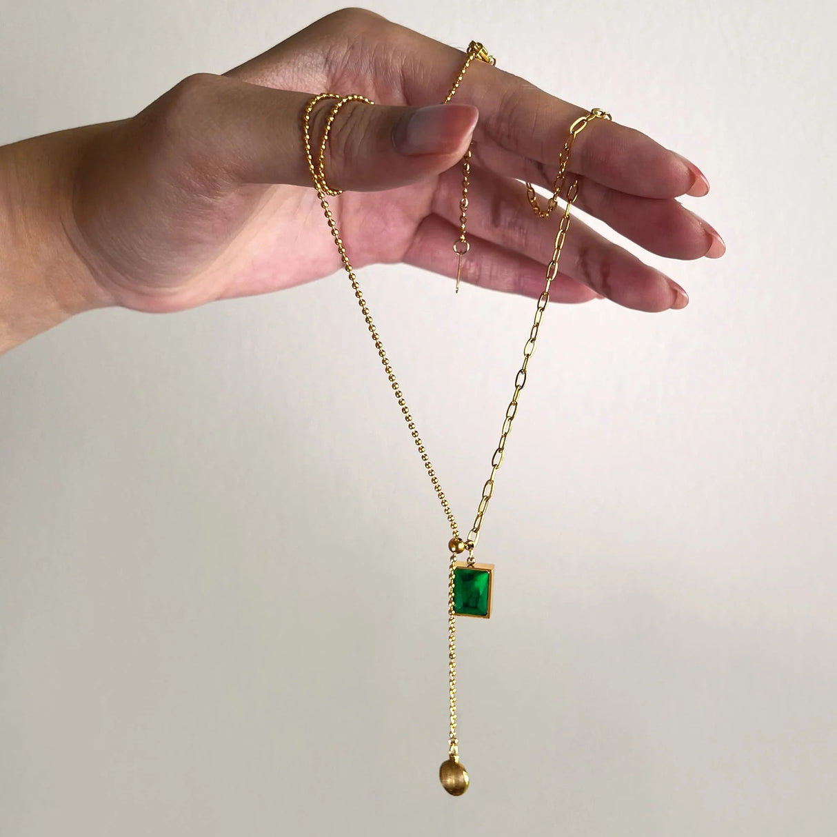 Bullion Gold Valerie Emerald Dangly Pendant Necklace