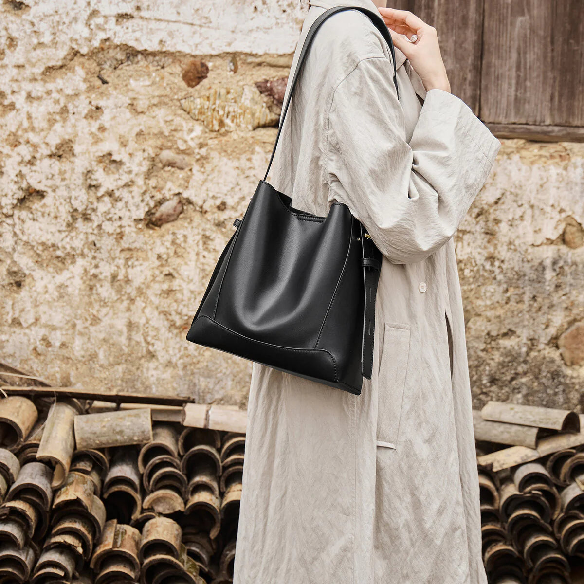 Nalandu Luxe Genuine Leather Bucket Tote Shoulder Bag - Black