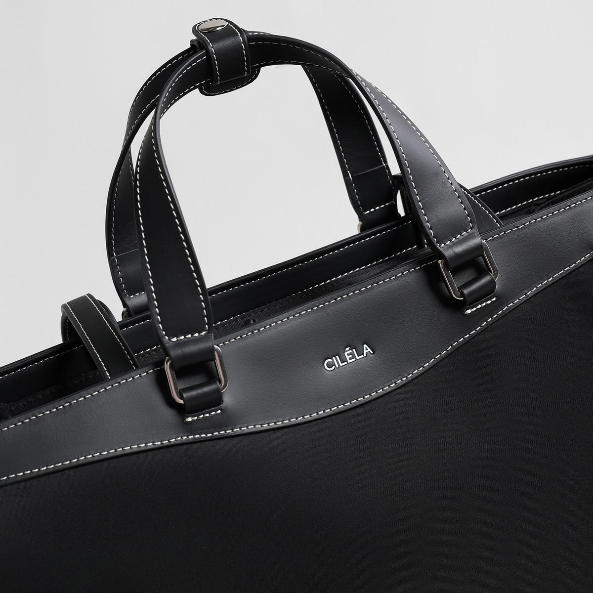 Minimalist Nylon Laptop Tote Bag – Lightweight Water-Resistant Work Bag