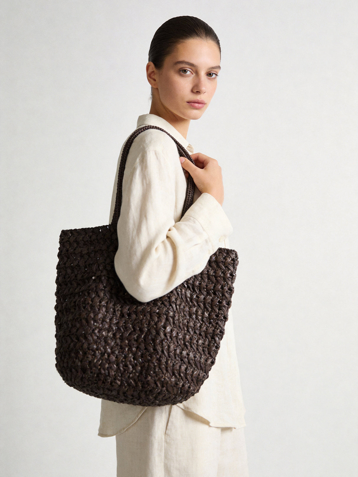 Handwoven Raffia Basket Tote - Chocolate