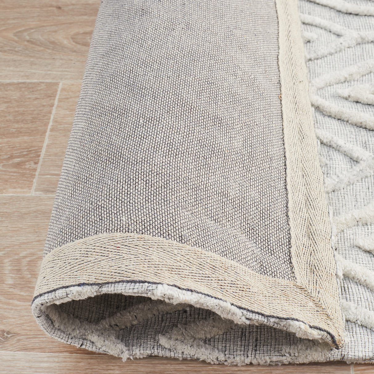 Visions 5050 White Rug