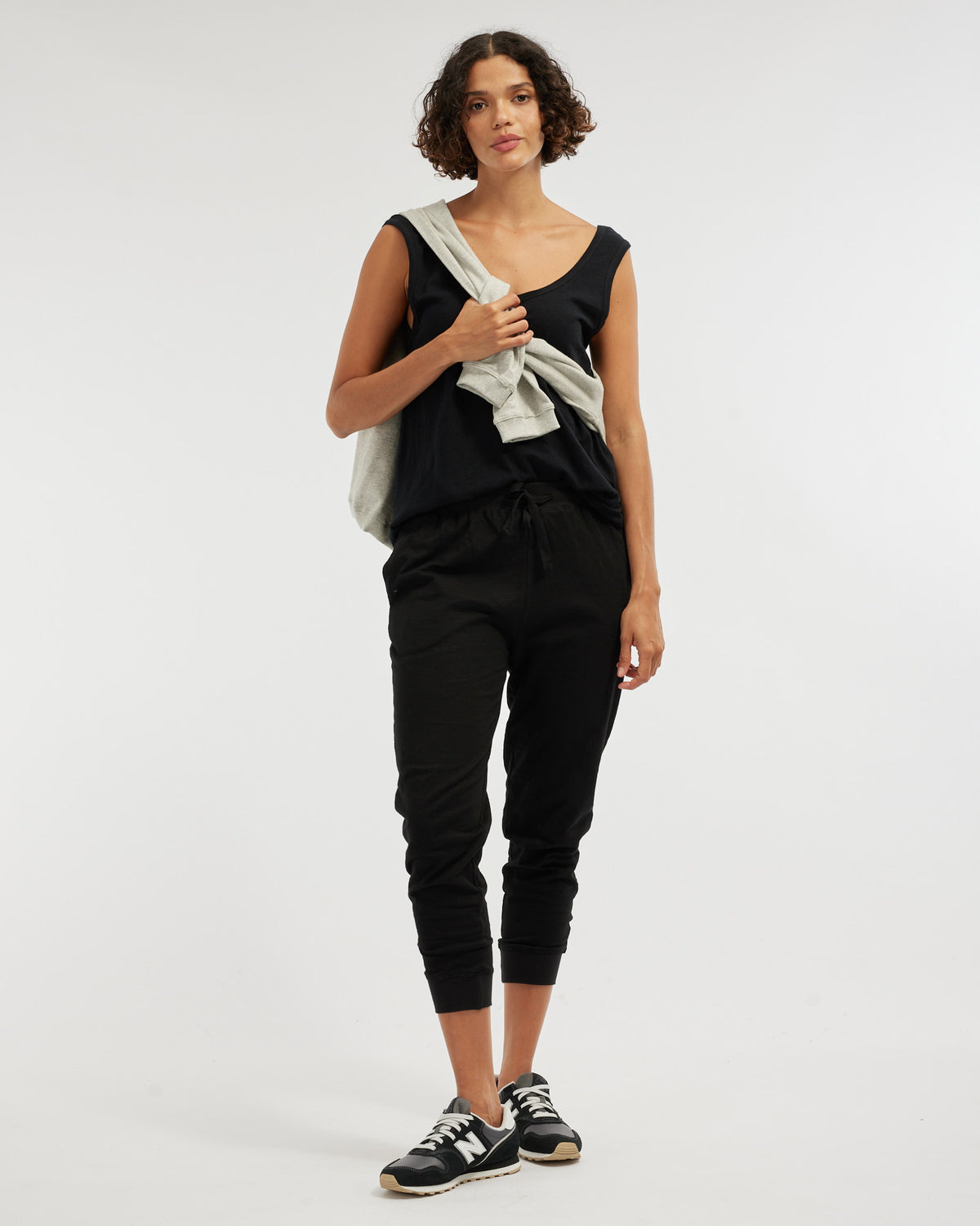 Amelius Kieran Cropped Jogger - Black