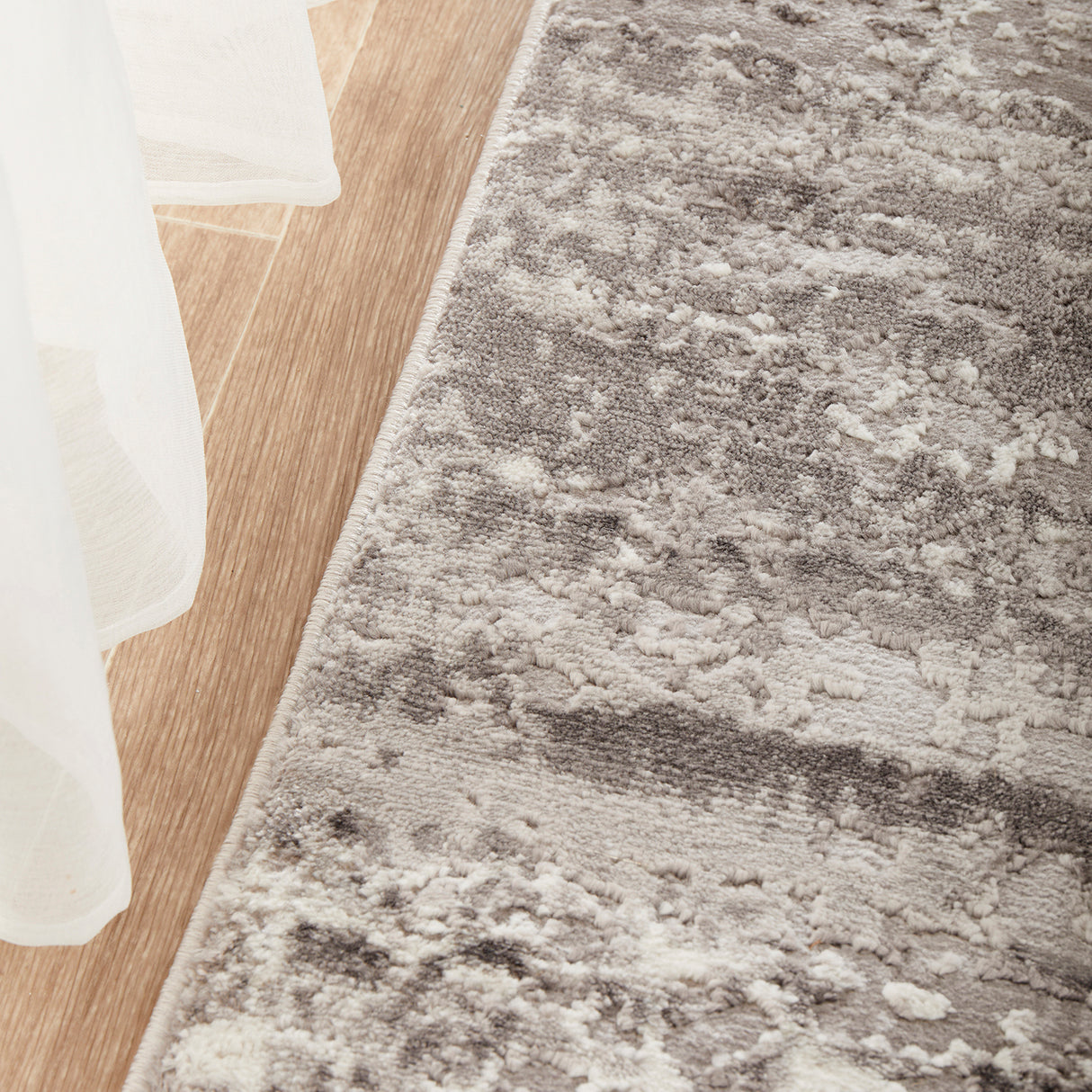 Opulence 115 Silver Runner Rug