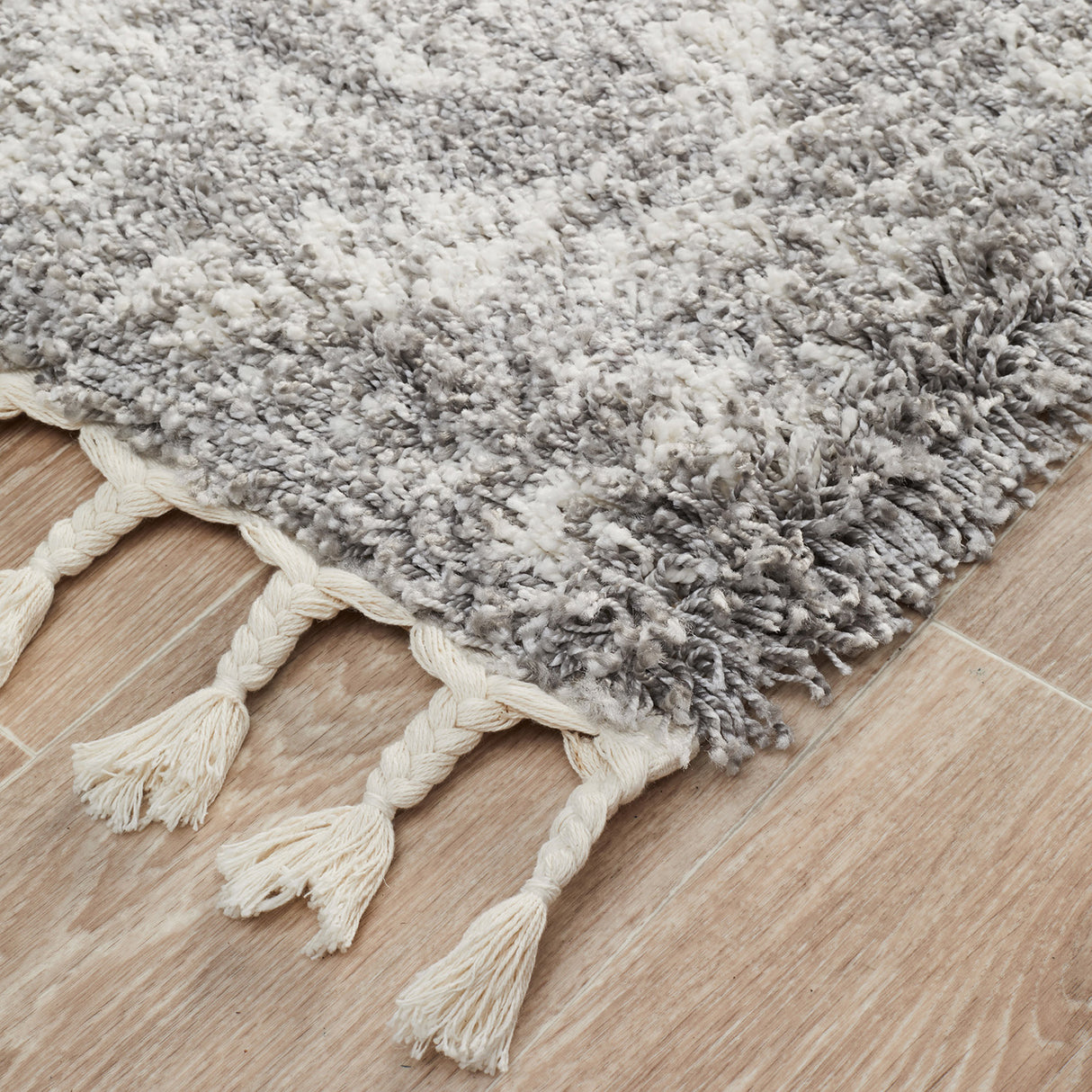Saffron 33 Silver Rug