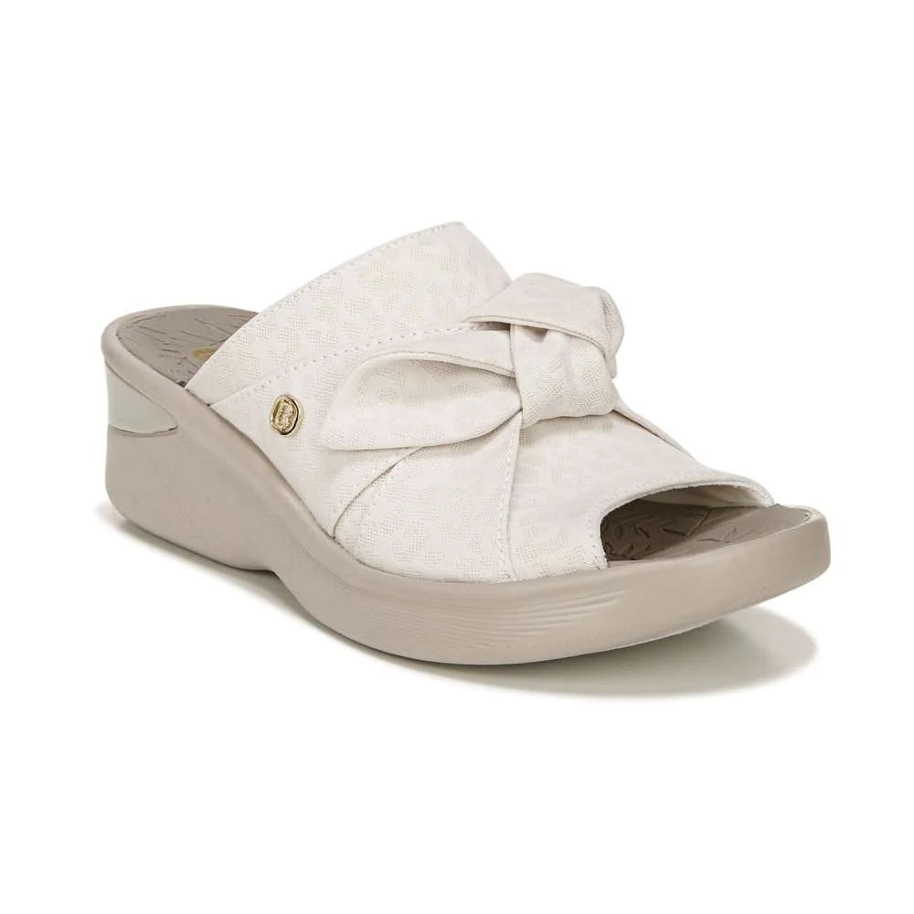 Bzees Smile Wedge - Cream
