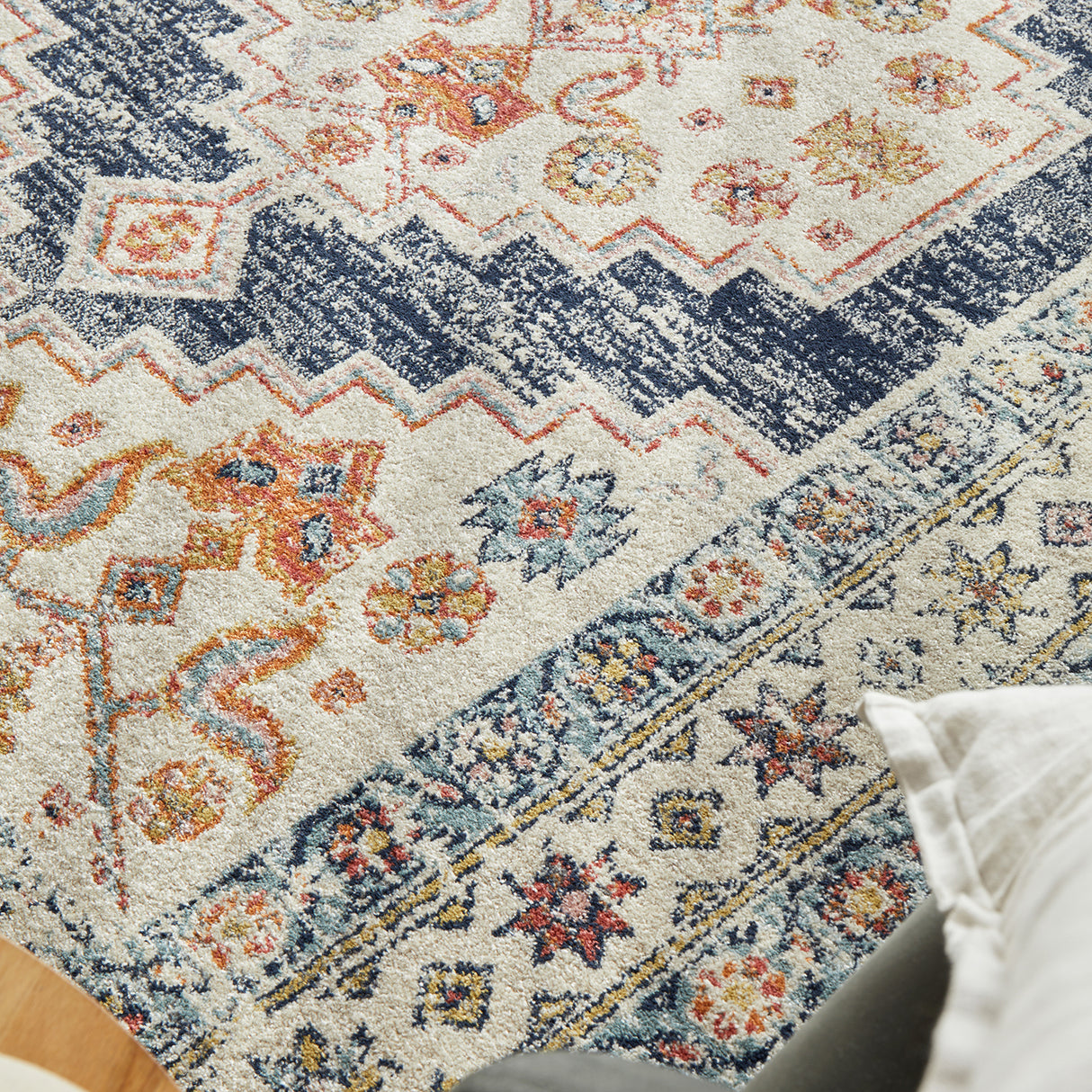Legacy 855 Ecru Rug