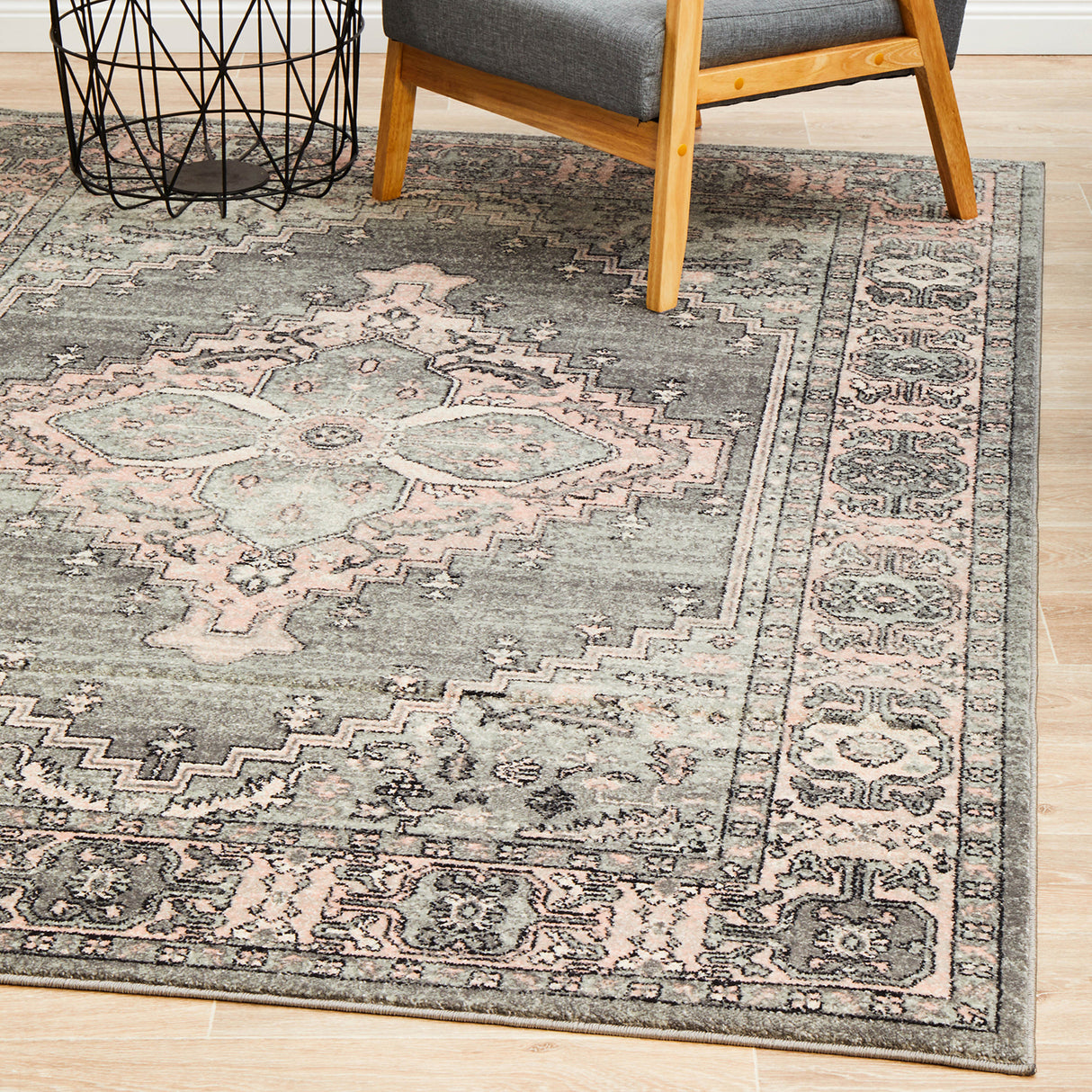 Avenue 703 Grey Rug