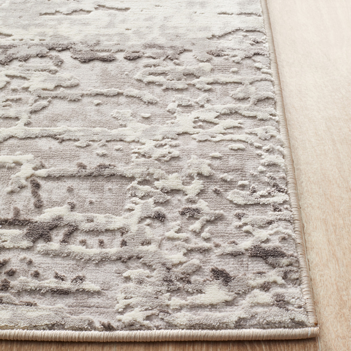 Opulence 115 Silver Rug