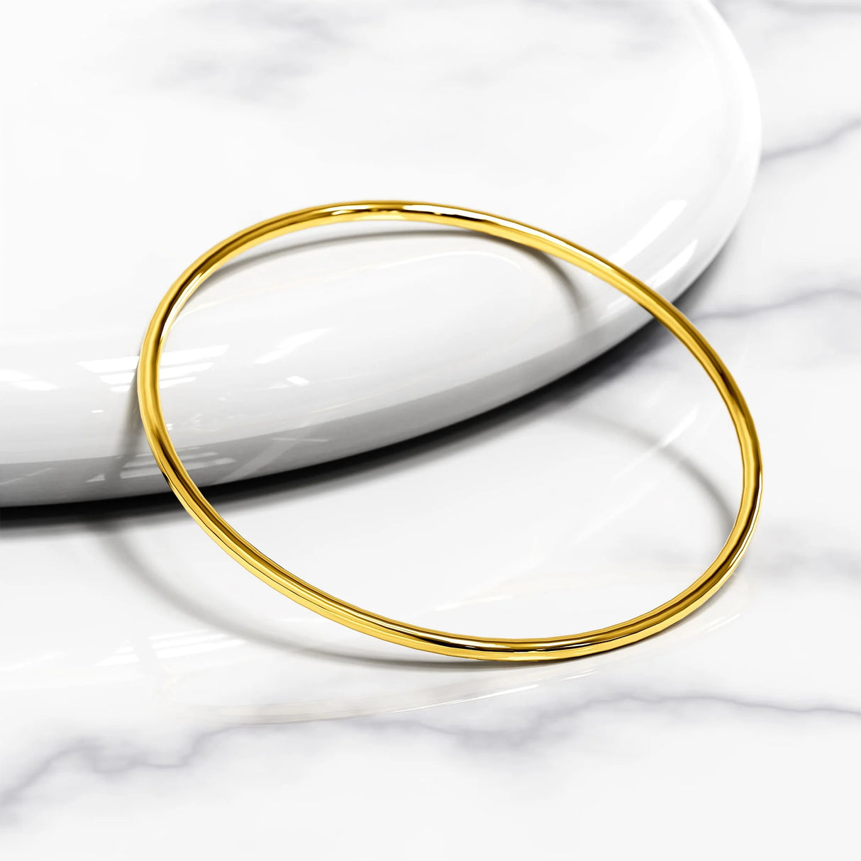 Mona Gold Bangle