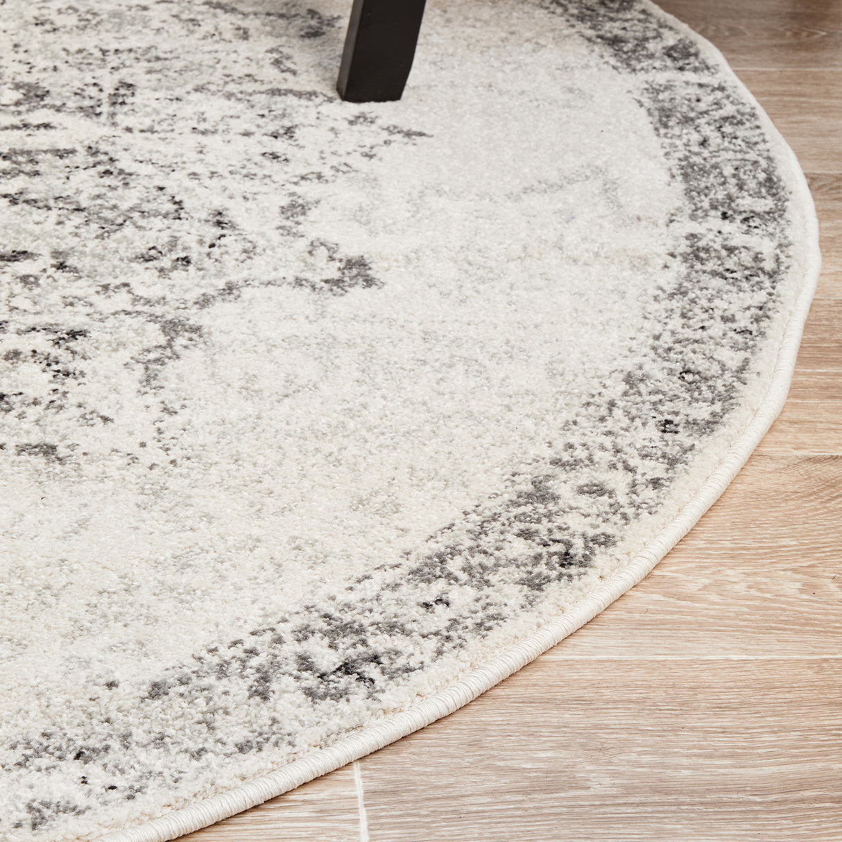 Chrome Rita Silver Round Rug