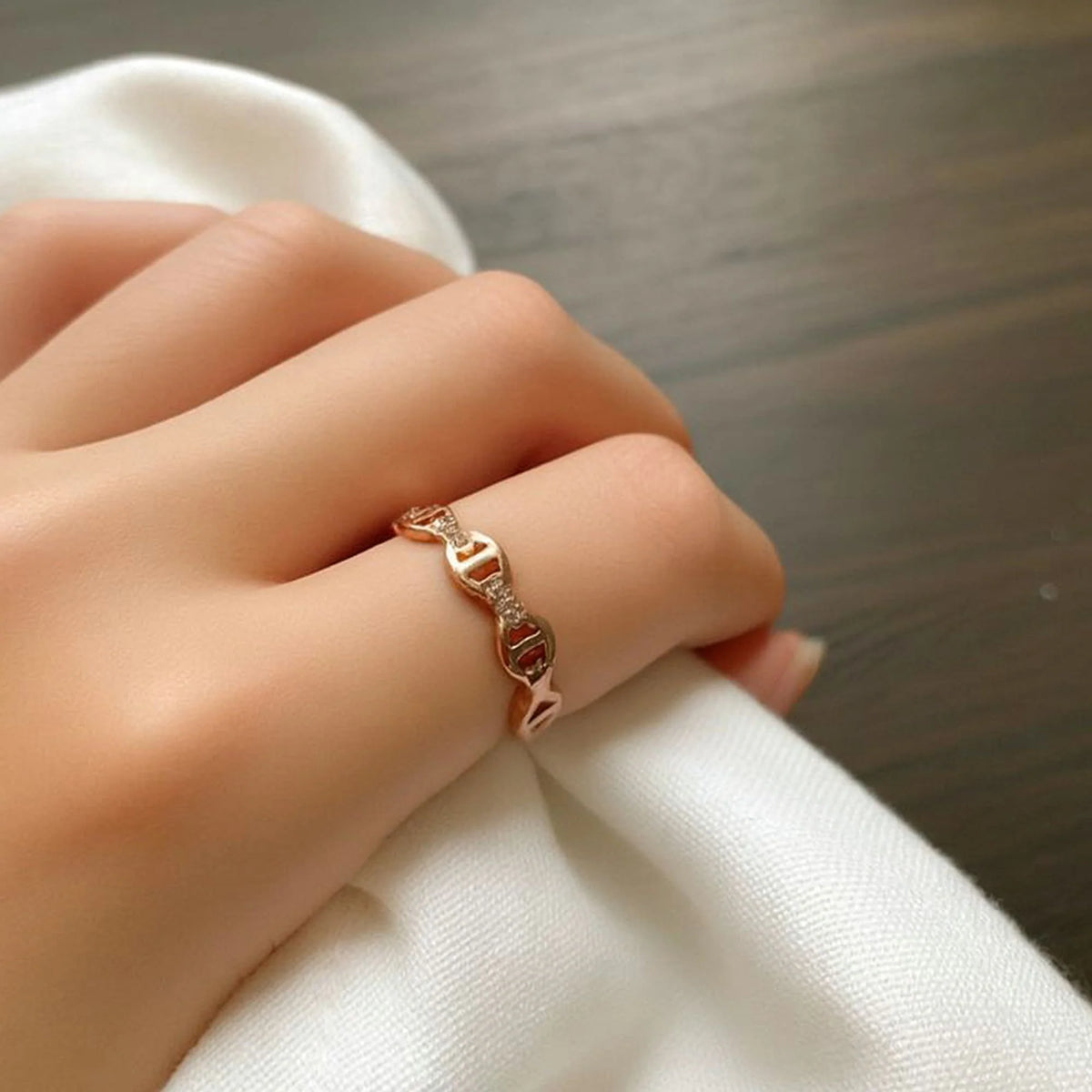 Bullion Gold Mariner Link Ring In Rose Gold