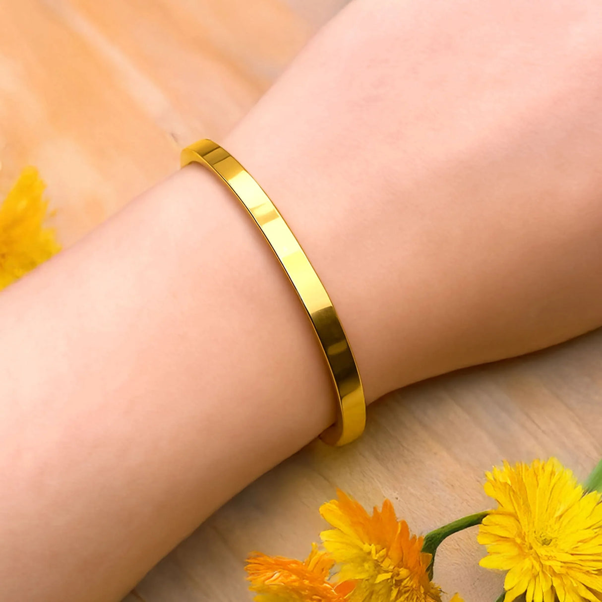 Bullion Gold Avenue Classic Cuff Bangle Gold - 4mm
