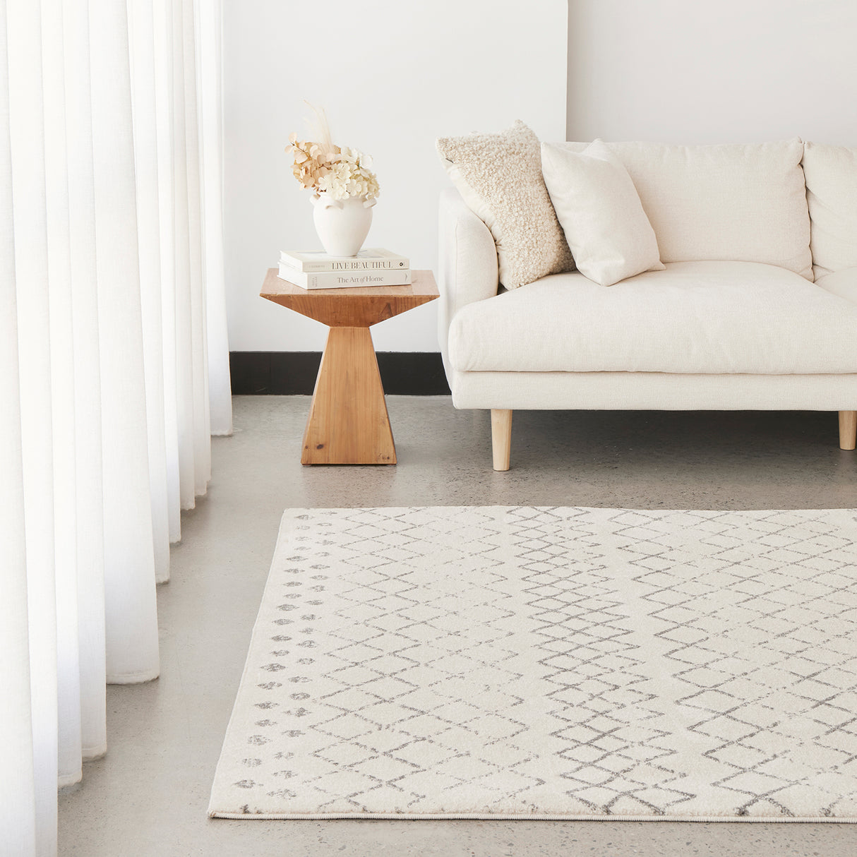 Oasis 454 White Rug