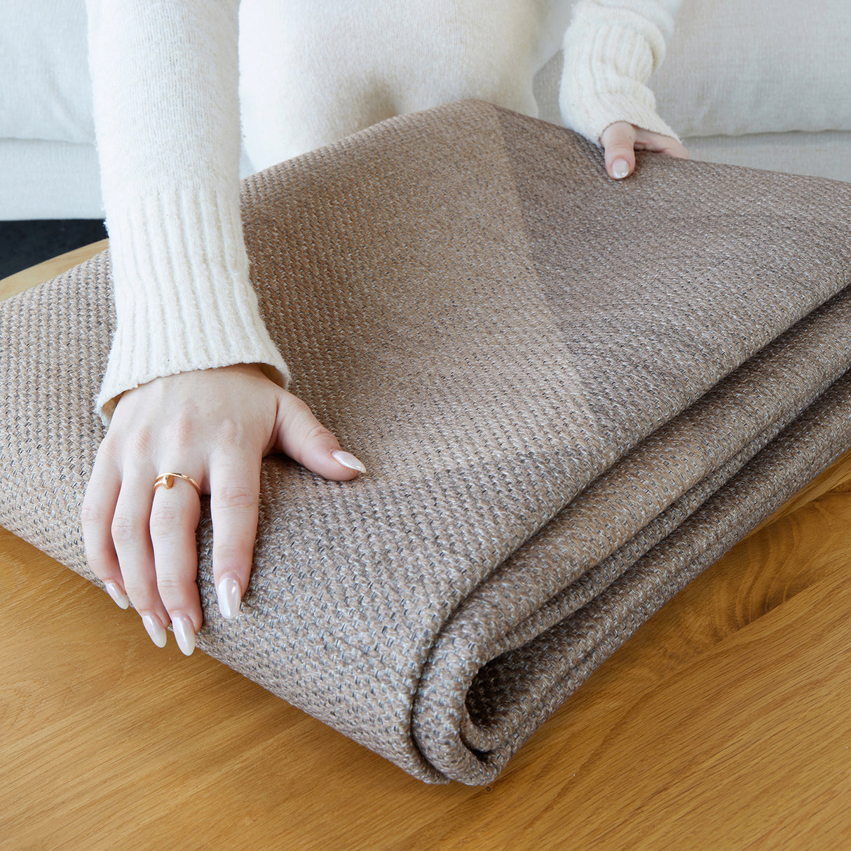 Solar Inesh Natural Rug