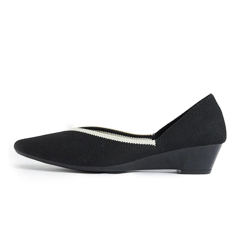 Minimalist Heart Heel Pointed Toe Knit Flats - Black
