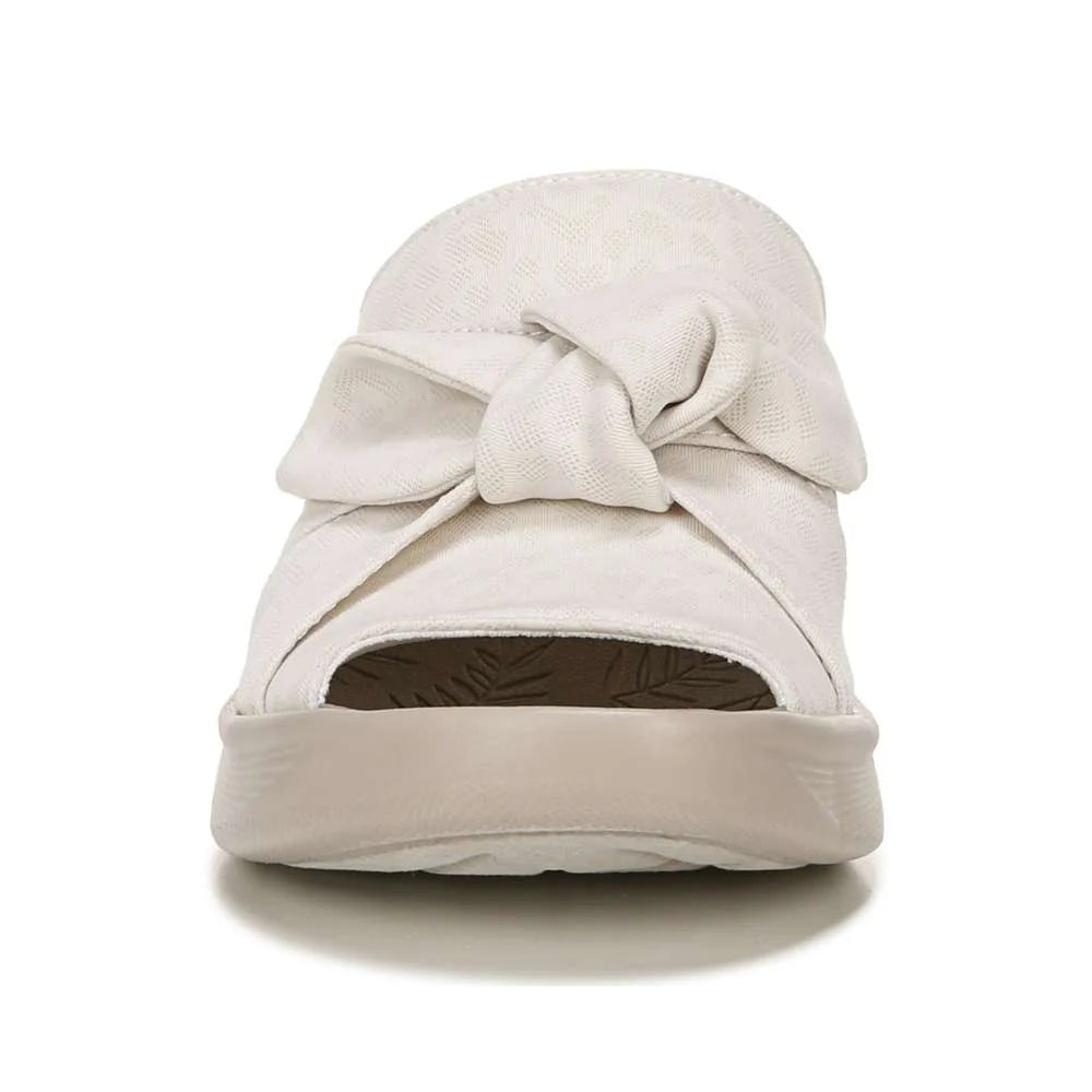 Bzees Smile Wedge - Cream