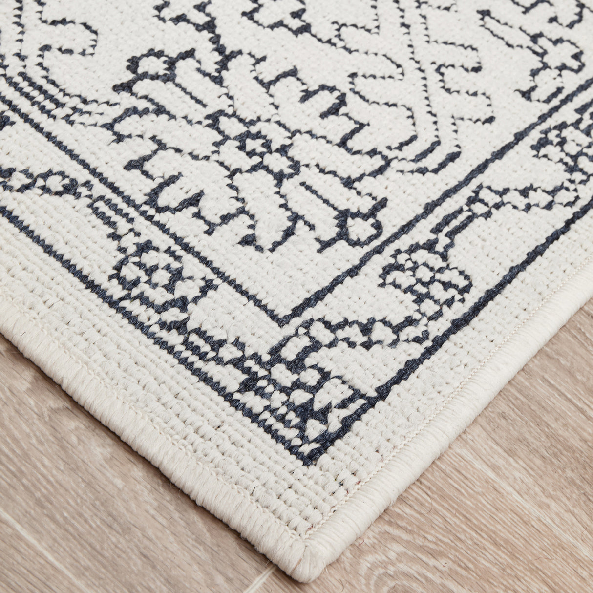 Seaside 5555 White Rug