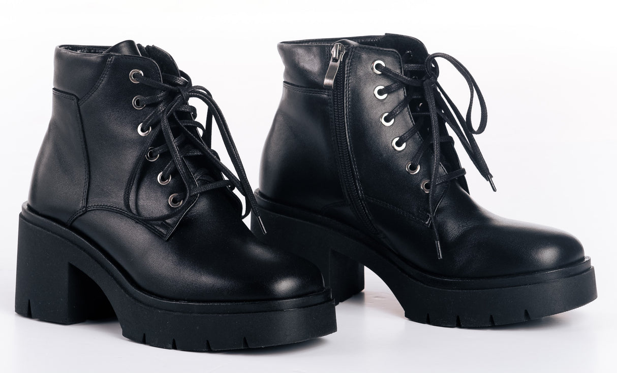 Bosccolo Womens Ankle Boots - Black