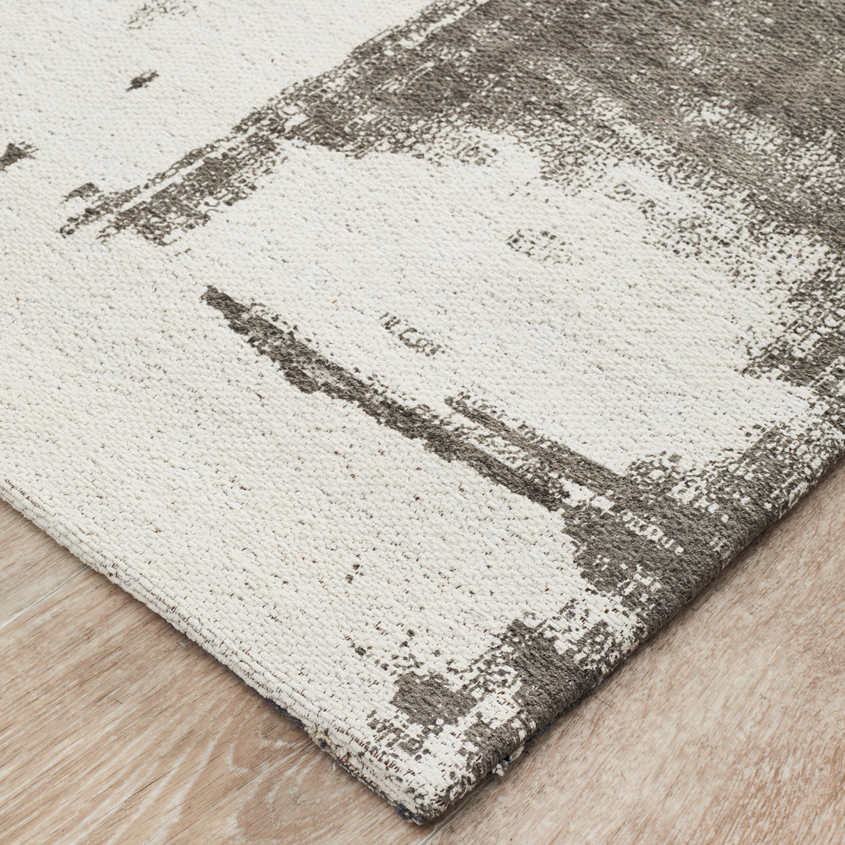Magnolia 11 Silver Runner Rug