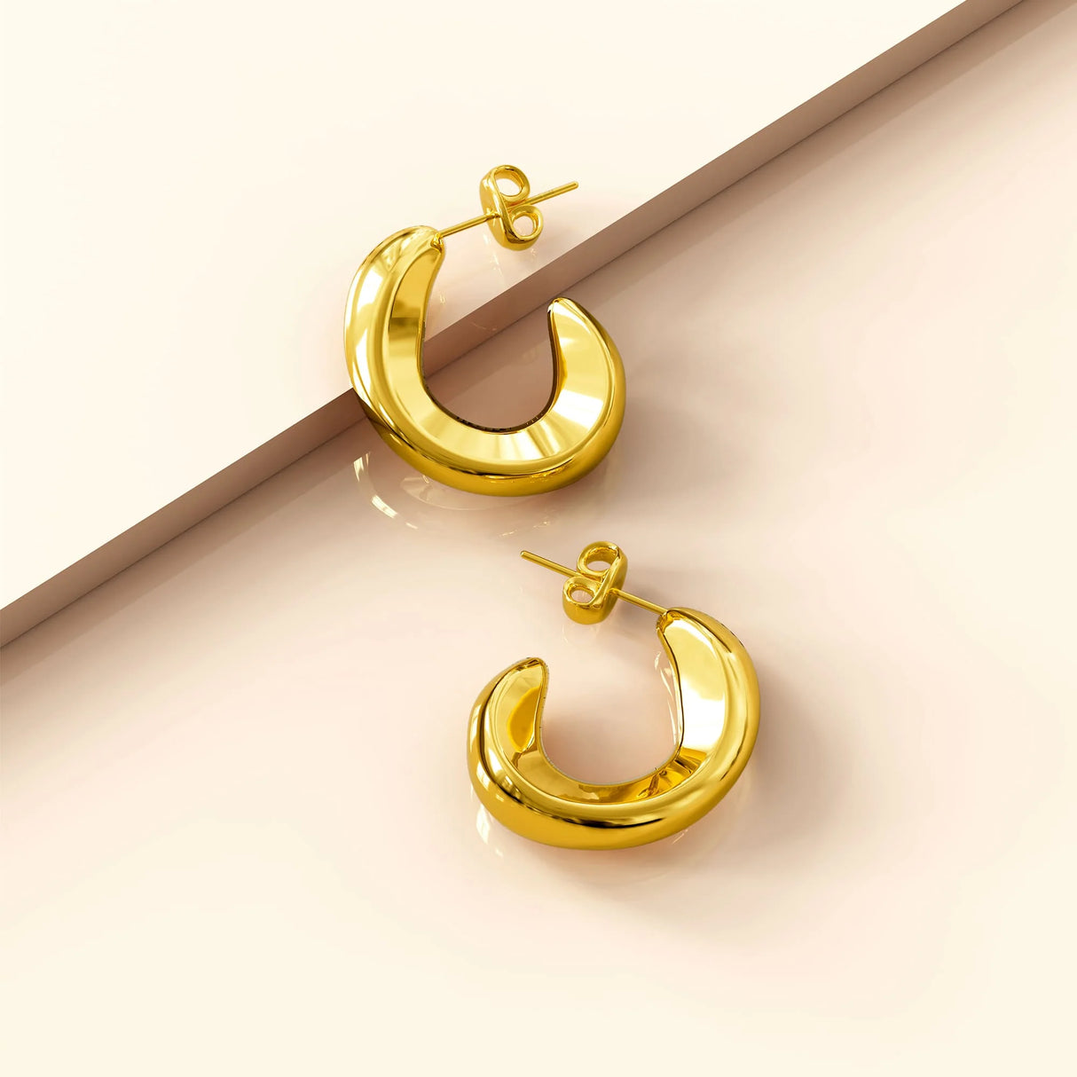 Bullion Gold Precious Gold Stud Earrings