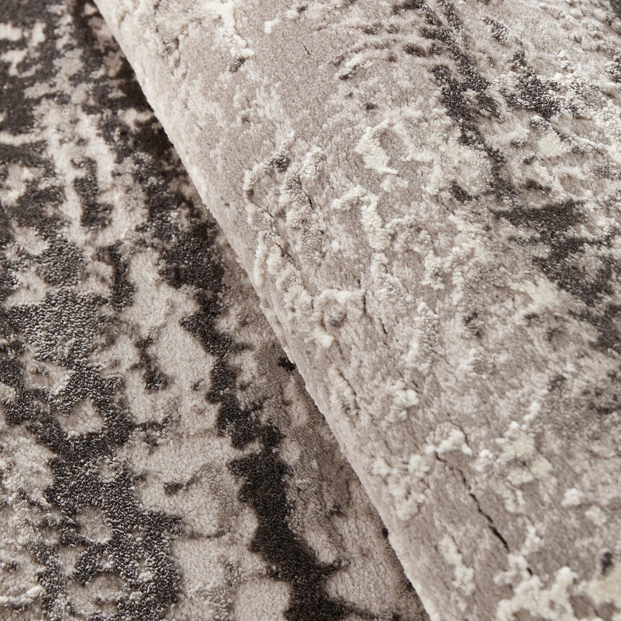 Opulence 115 Silver Runner Rug
