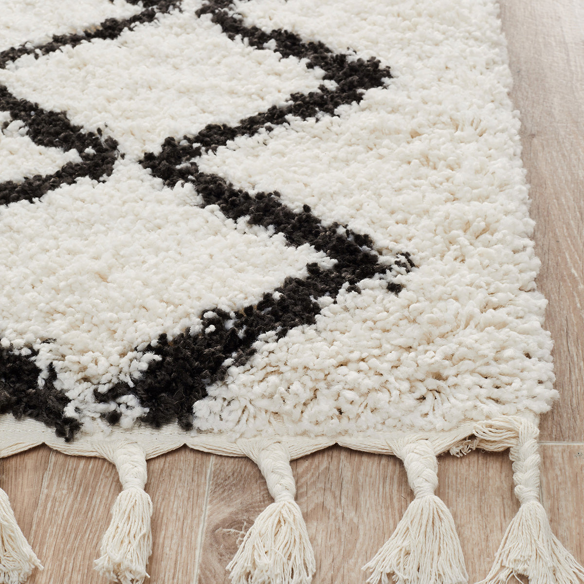 Saffron 11 White Runner Rug